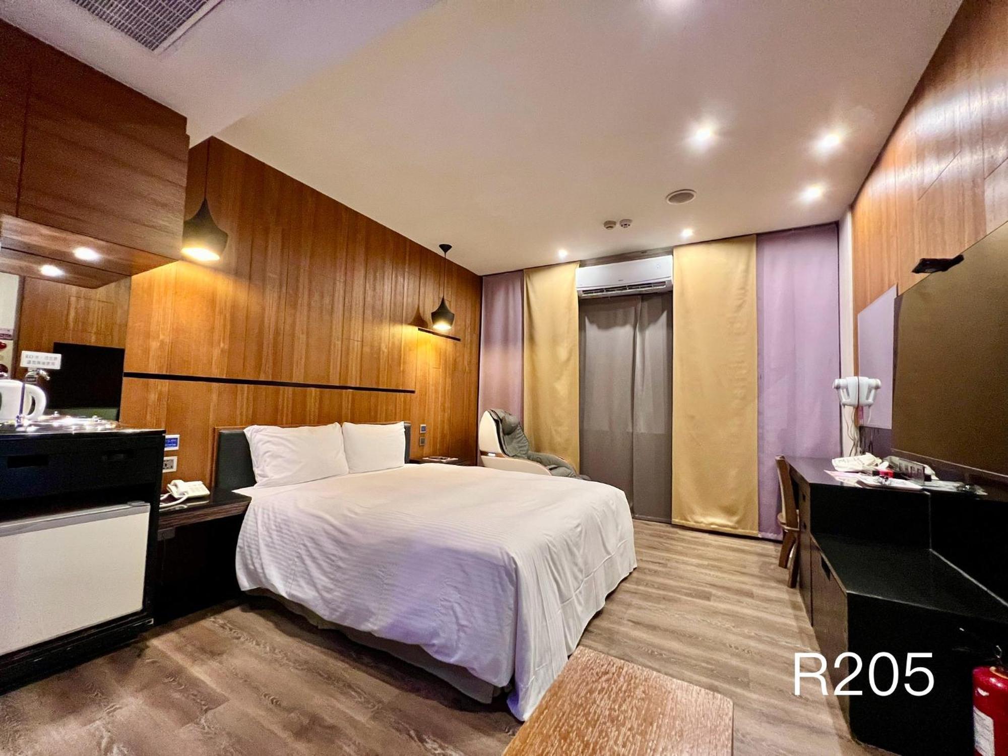 Catwalk Motel -Tainan Luaran gambar