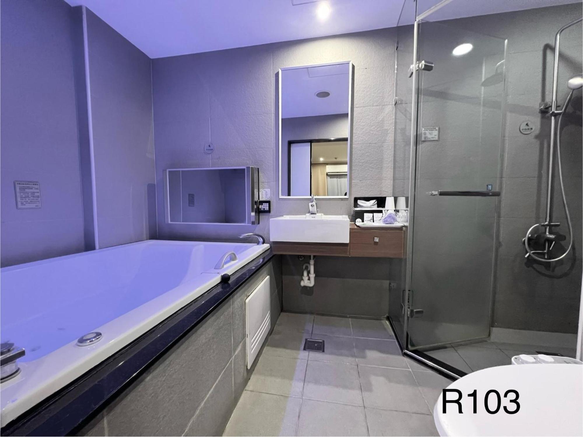 Catwalk Motel -Tainan Luaran gambar