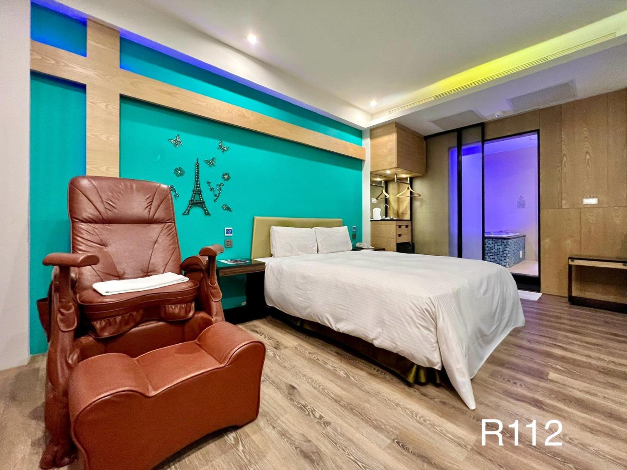 Catwalk Motel -Tainan Luaran gambar